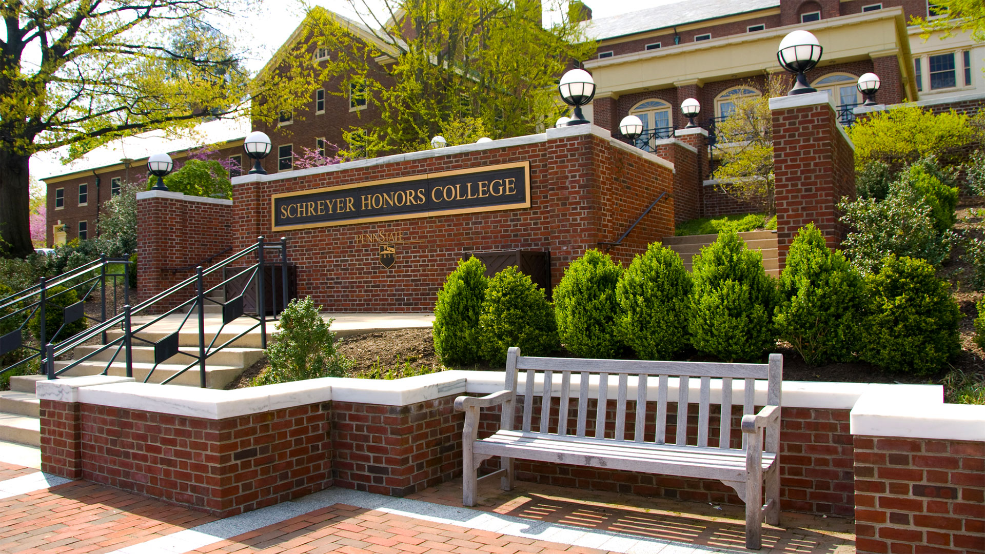 Life at Schreyer Schreyer Honors College (SHC) at Penn State University